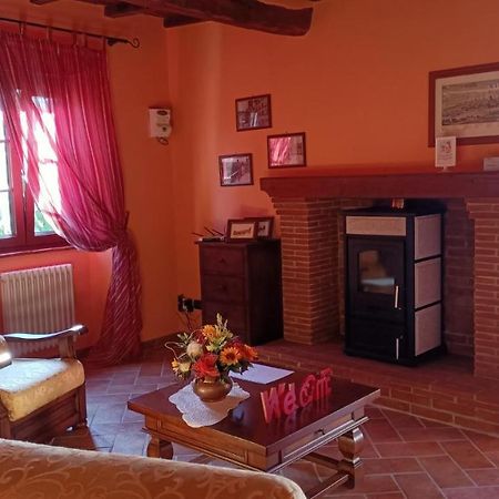 La Collina Dei Franchi Bed & Breakfast Camporgiano Dış mekan fotoğraf