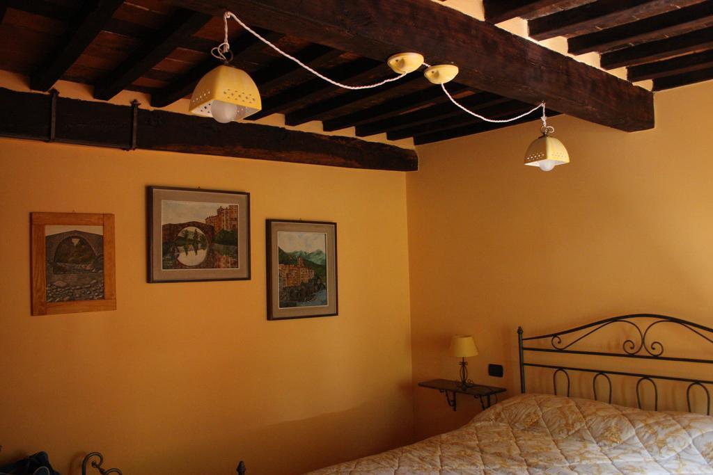 La Collina Dei Franchi Bed & Breakfast Camporgiano Oda fotoğraf